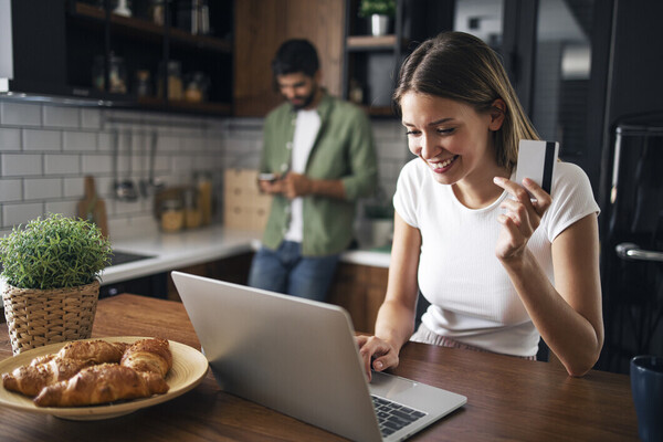 Female with credit card 